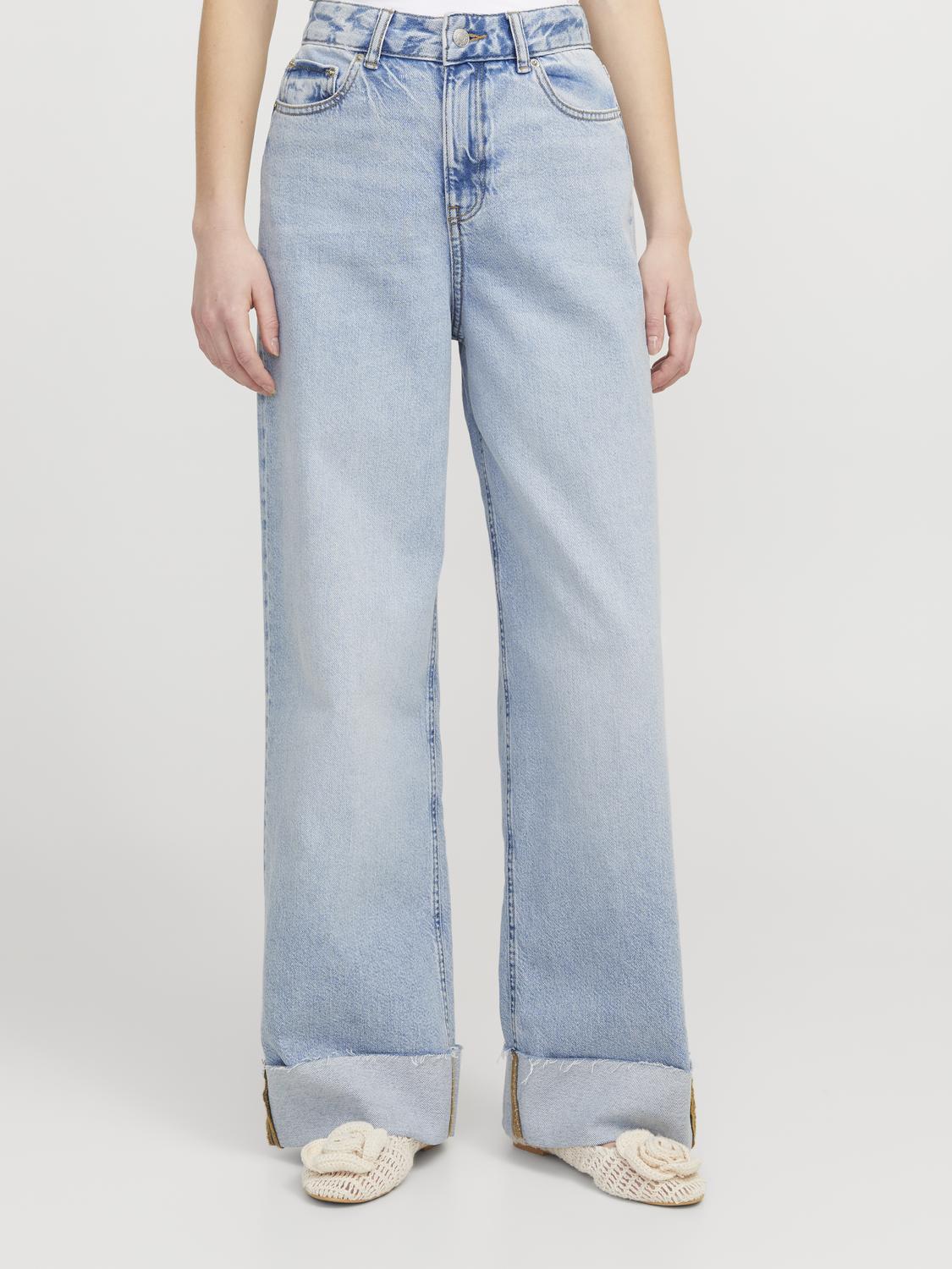 model_shot-front